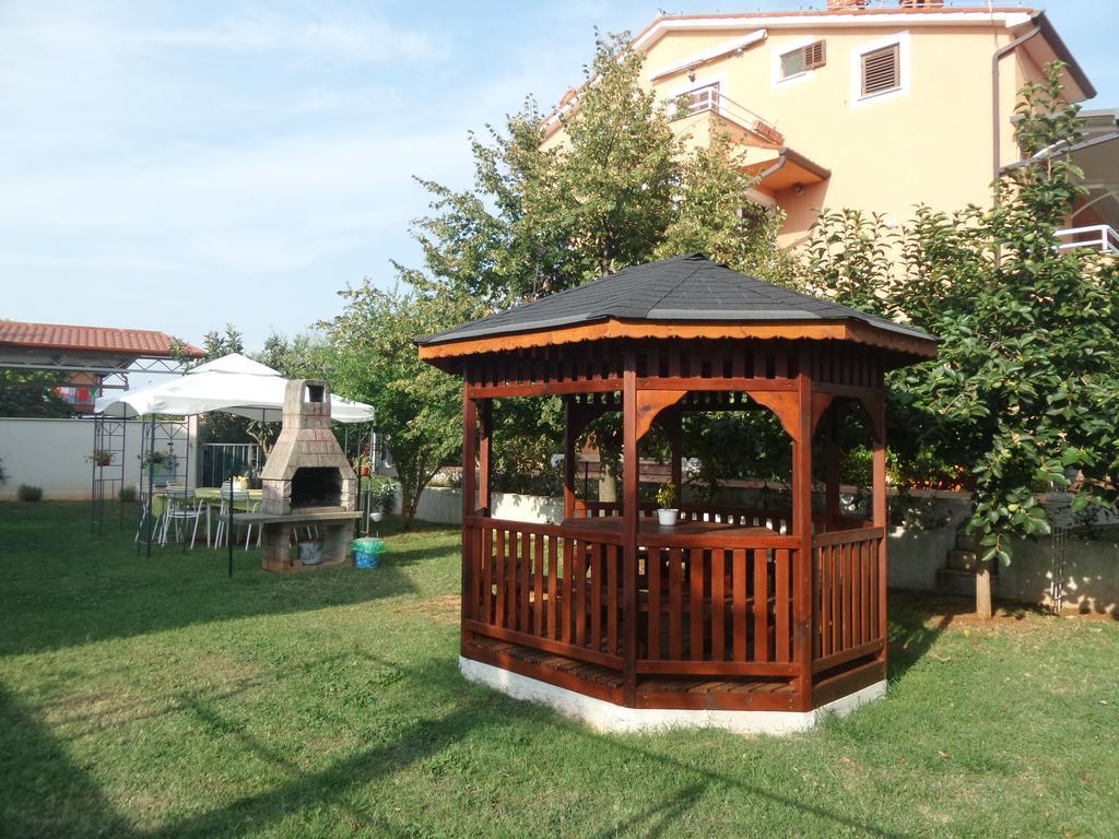 Apartmani Lina Umag Extérieur photo